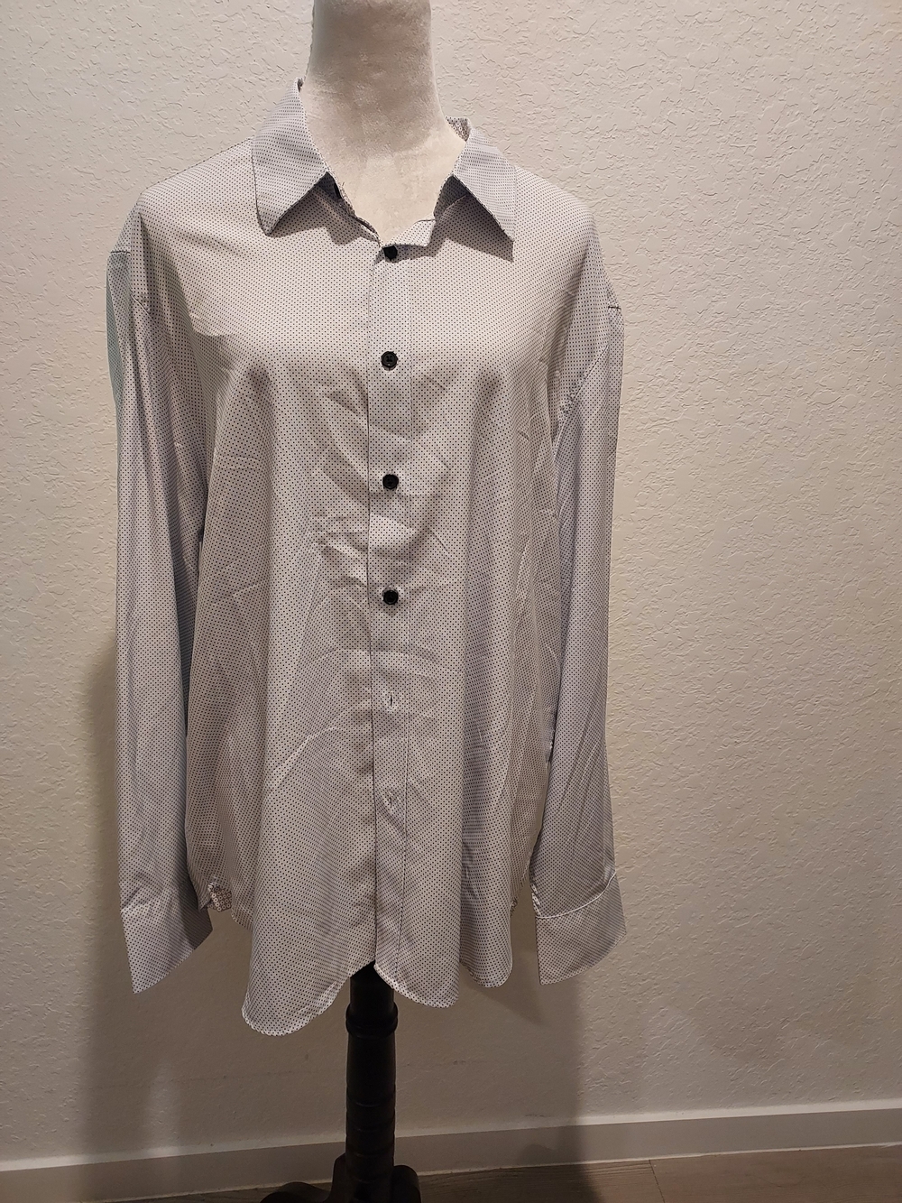 Men's Light Gray Micro-Pattern Dress Shirt